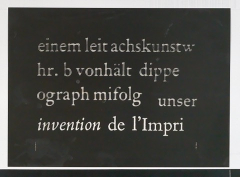 Montierte Klischeevorlage, Reproduktionsfotografien und Druckklischee zu Antiquaschriften