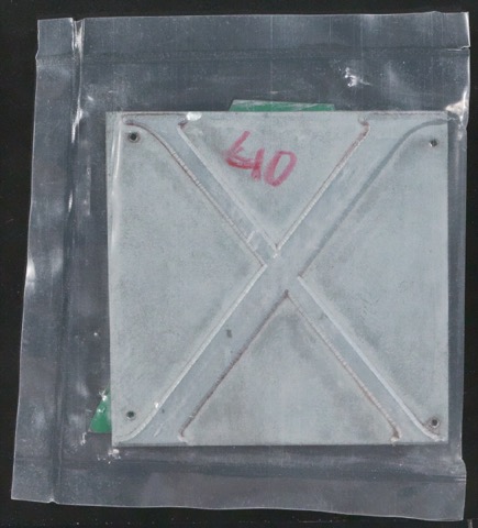Druckklischees mit Lettern einer Antiqua
