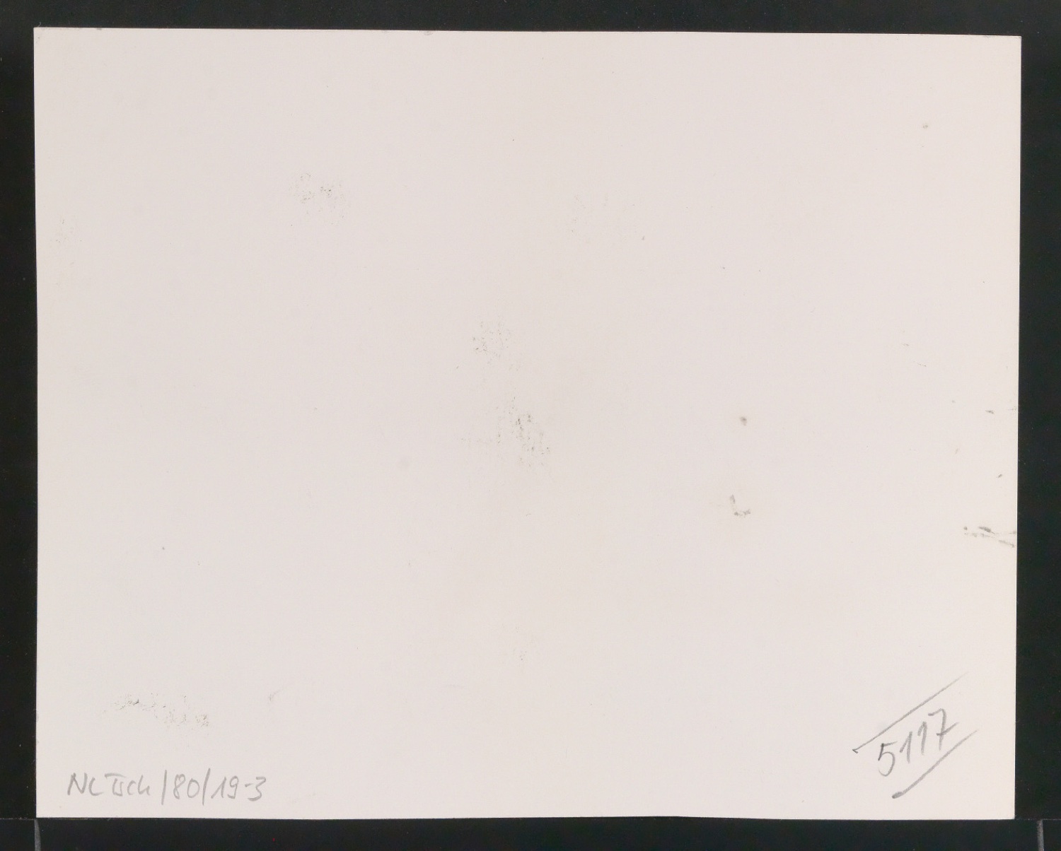 Mappe mit Vorarbeiten zu Werke und Aufsätze über El Lissitzky (1890-1941) — Blatt 6