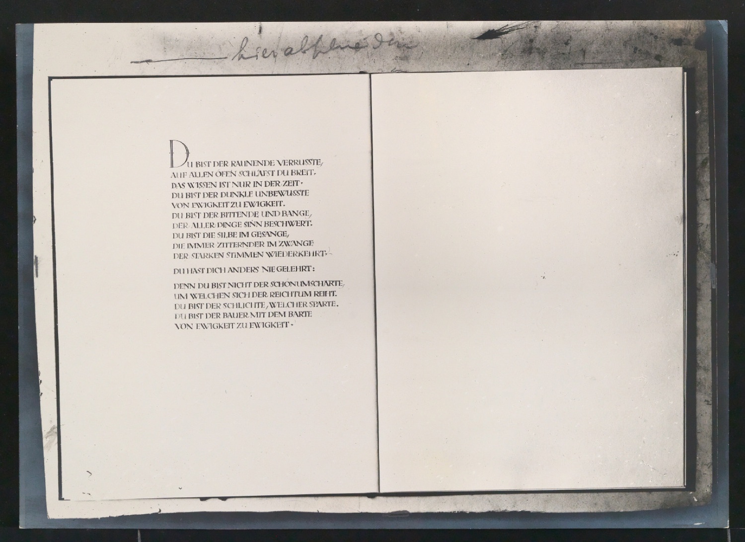 Konvolut Fotoabzüge von Buchseiten mit Kalligraphien von Jan Tschichold — Blatt 31