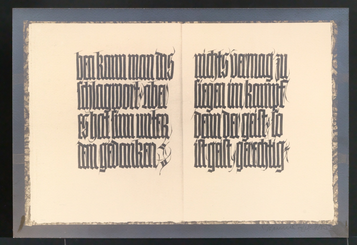 Konvolut Fotoabzüge von Buchseiten mit Kalligraphien von Jan Tschichold — Blatt 47