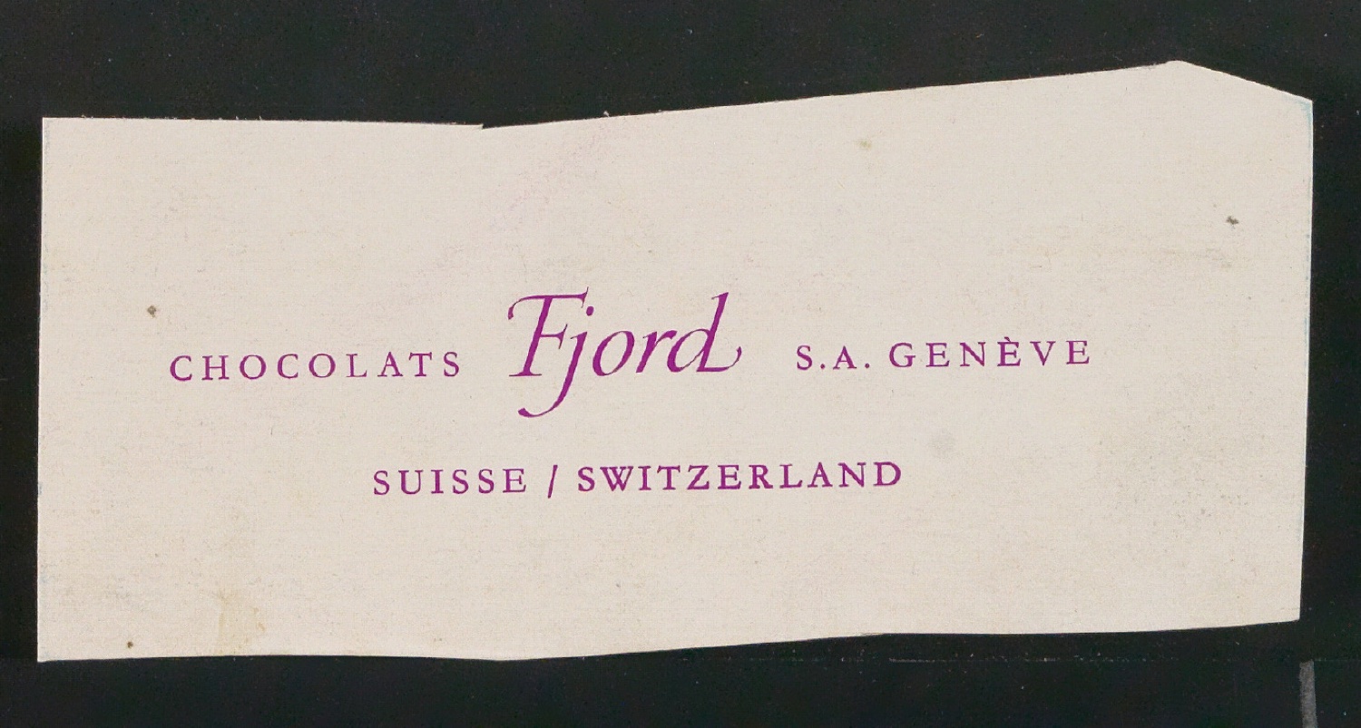 Ausschnitte von Schriftzug Fjord aus Schokoladenverpackungen — Blatt 5