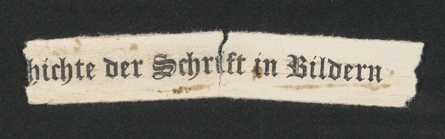 Korrigierter Probedruck mit montiertem Buchrücken für den Schutzumschlag von Geschichte der Schrift in Bildern — Blatt 5