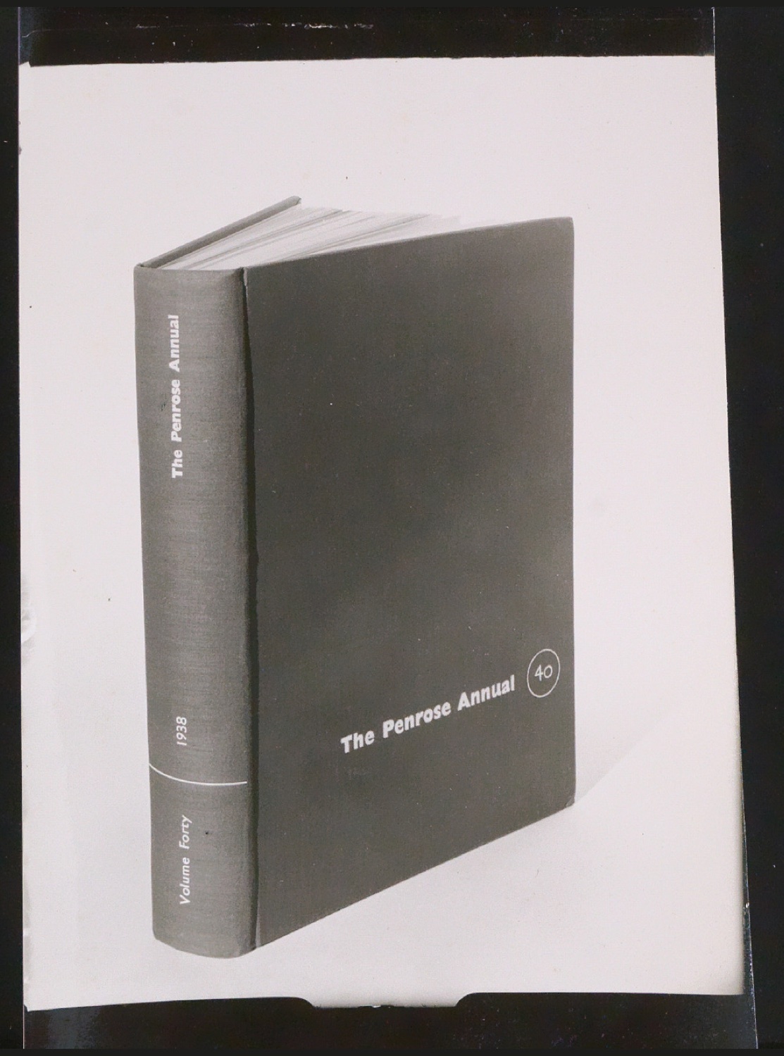 Fotos von Buch The Penrose Annual Volume 40 — Blatt 3