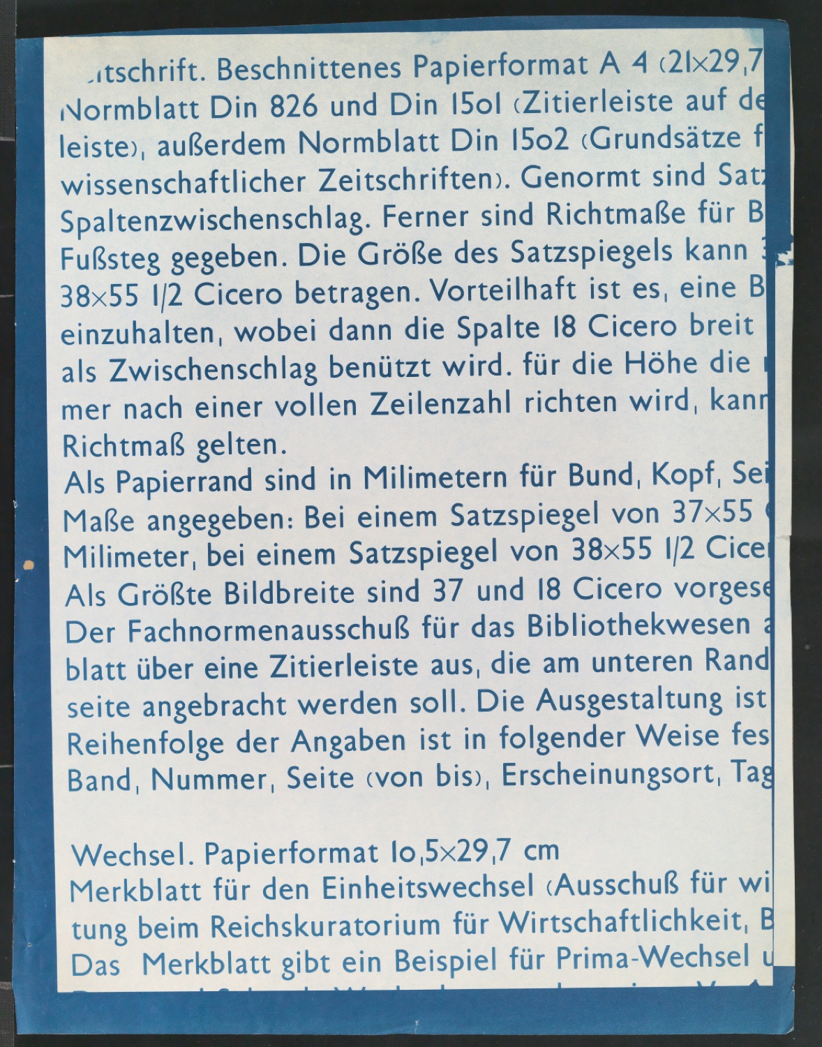 Cyanotypien mit in Uhertype Standard-Grotesk gesetztem Text — Blatt 1