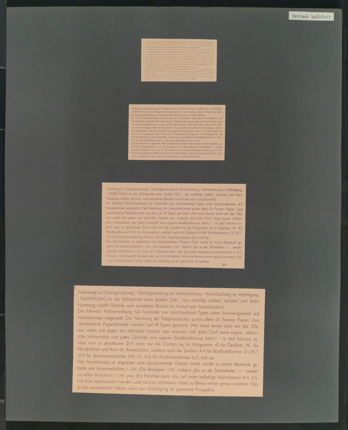 Mappe mit großformatig montierten Probedrucken von Uhertype Standard-Grotesk und Uhertype Ramses — Blatt 15