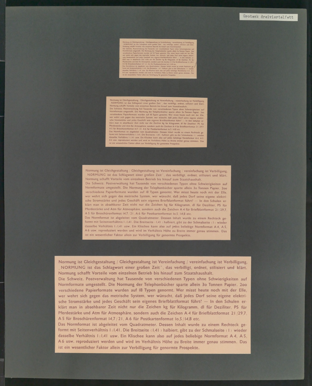 Mappe mit großformatig montierten Probedrucken von Uhertype Standard-Grotesk und Uhertype Ramses — Blatt 19