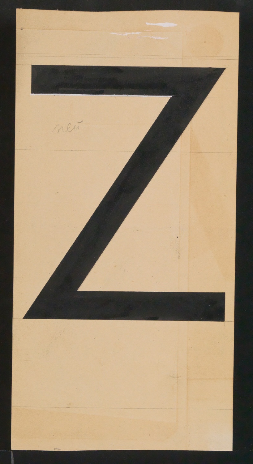 Mappe mit Entwurfszeichnungen Uhertype Halbfette Standard-Grotesk Versalien — Blatt 13
