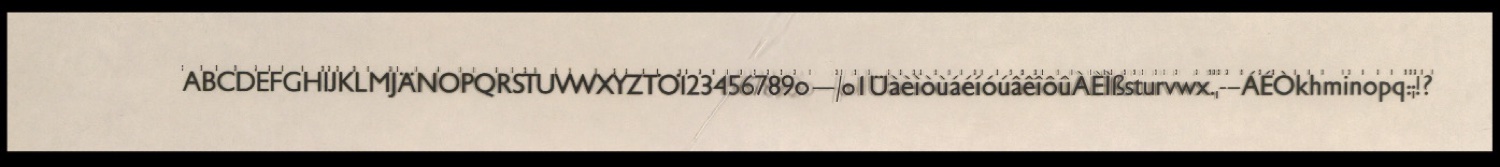 Diapositive der Uhertype Standard-Grotesk und von Uhertype Werbematerial — Blatt 1