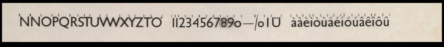 Diapositive der Uhertype Standard-Grotesk und von Uhertype Werbematerial — Blatt 3