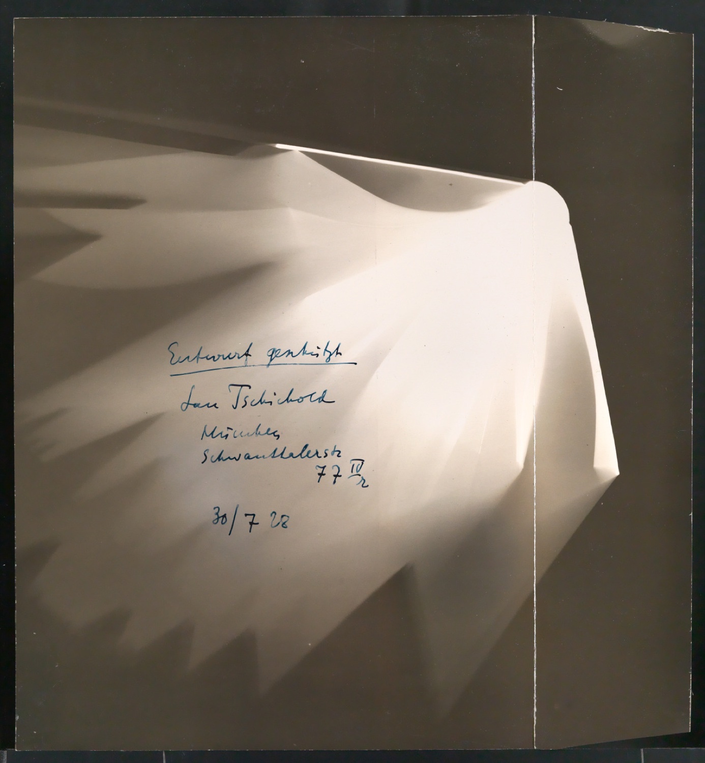 Entwürfe von Tschicholds Beiträgen zum Cover-Designwettbewerb von "die form" — Blatt 6