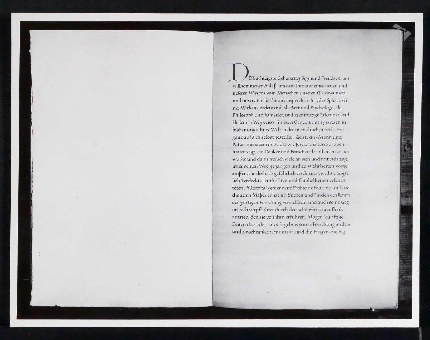 Reproduktionen und Fotografien von buchgestalterischen Werken Tschicholds — Blatt 9