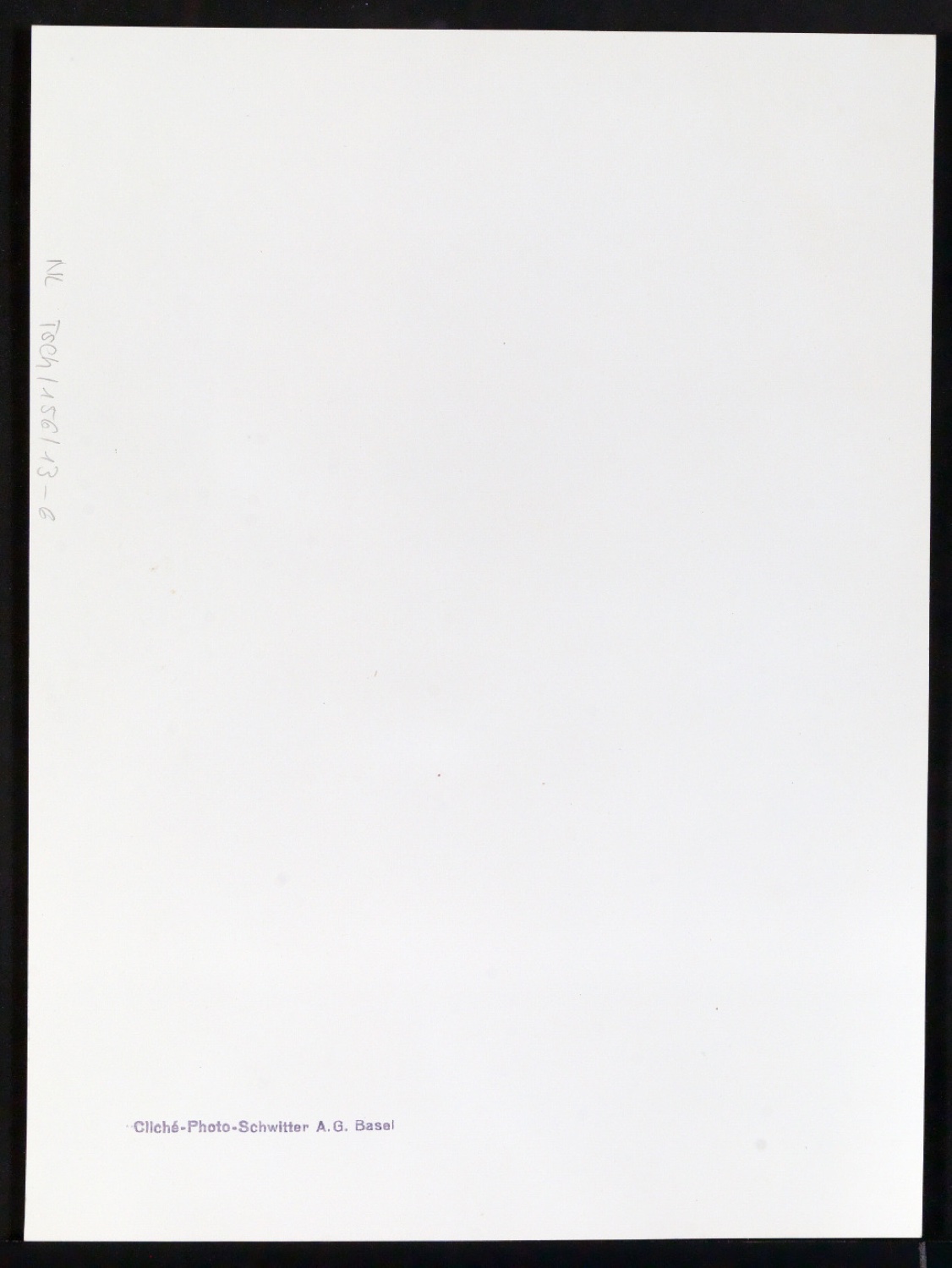 Reproduktionen und Fotografien von buchgestalterischen Werken Tschicholds — Blatt 12